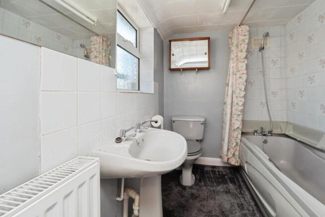 3 bed Terraced for sale Image 12