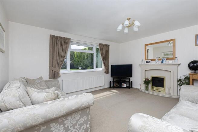 Bramleys Estate Agents - Towngate - Kirkburton (13