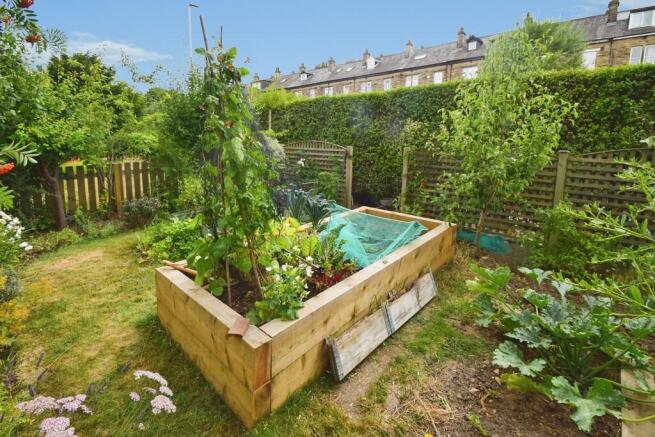 4 bed Semi-Detached for sale Image 12