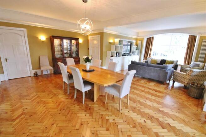 Lounge/Diner