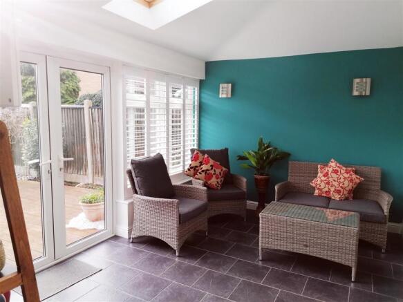 GARDEN ROOM