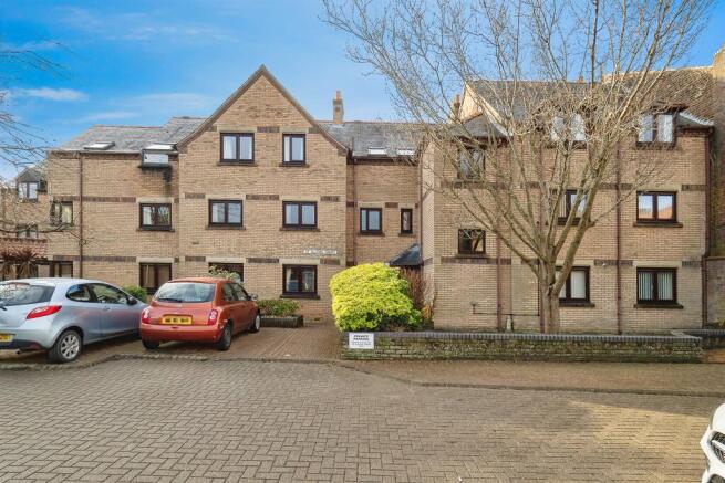 2 bed Apartment for sale Image 9