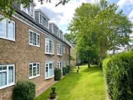 18, Arncliffe Court, Marsh, Huddersfield HD1 4PT
