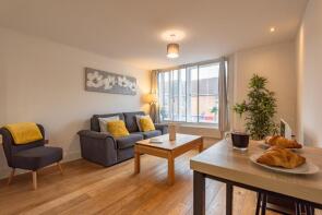 Flat 3, Comfort House, Bear Lane, Newbury RG14 5AL