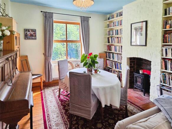 Sitting/Dining Room