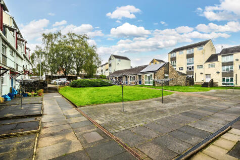 3 Waterside, Kendal, Cumbria, LA9 4EU