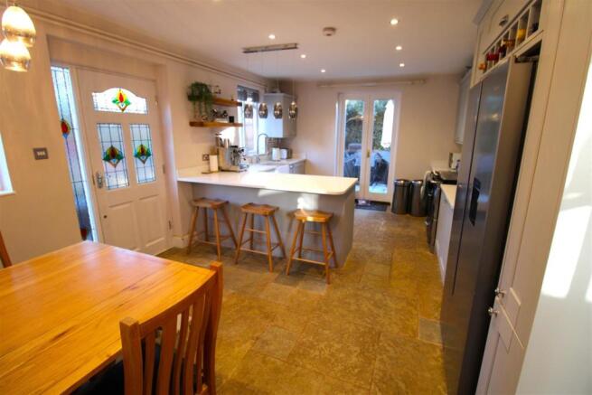 BREAKFAST KITCHEN A.JPG