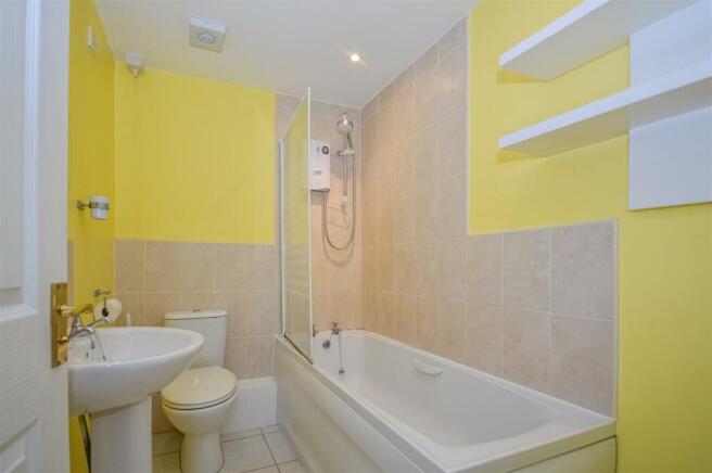 BATHROOM/W.C.