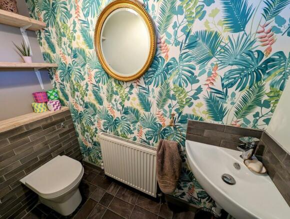 32 Quedgeley Downstairs Cloakroom 1.jpg