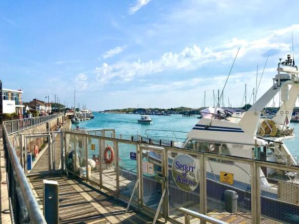 Flat 21 County Wh...