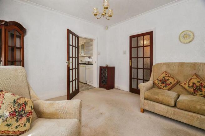 3 bed Semi-Detached Bungalow for sale Image 7