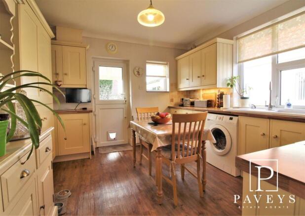 KITCHEN BREAKFAST ROOM