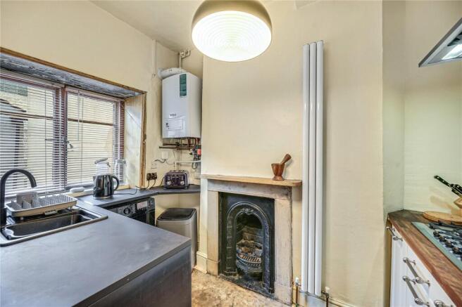 3 bed Terraced for sale Image 5