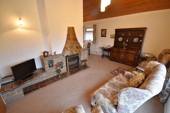 Fitzwilliam Avenue, Sutton, SK11 photo 2