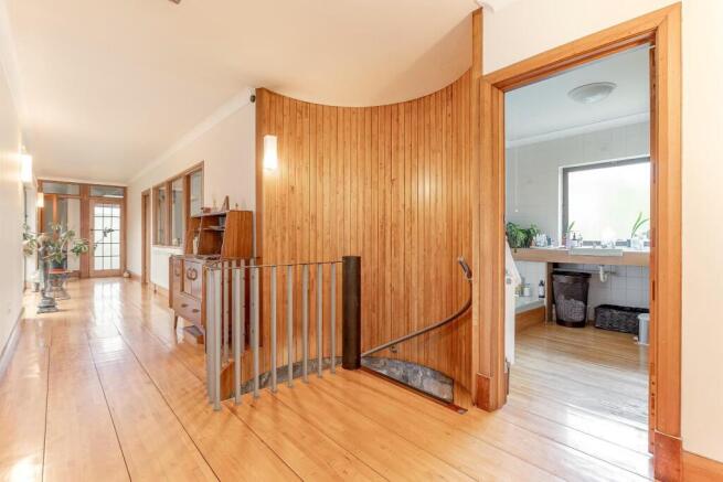 4 bed Detached for sale Image 6
