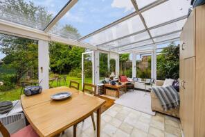 9, Munnion Road, Haywards Heath RH17 6RR