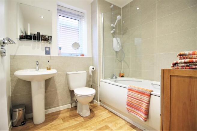 Family Bathroom.JPG