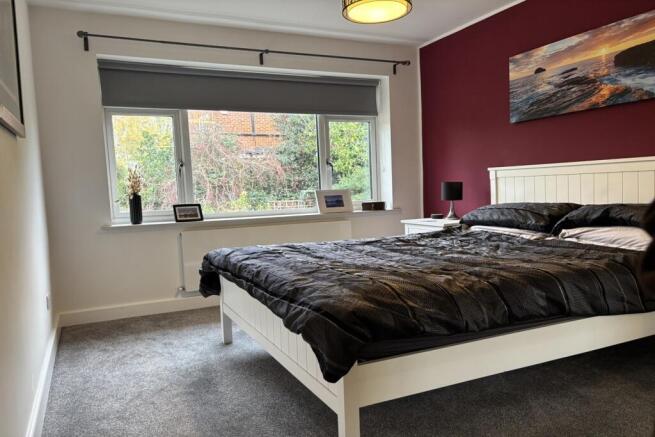 Bedroom 2 (Main)