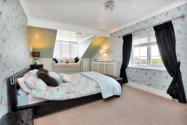 BEDROOM 1