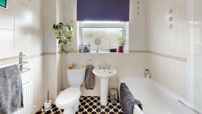 130-Moorview-Way-Bathroom(1).jpg