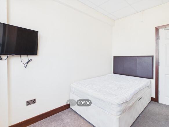 1 bed Hotel Room to rent Image 5