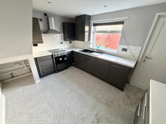 3 bed Terraced for sale Image 4