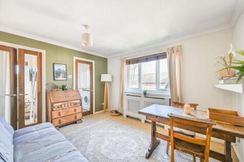 Trenmar Gardens, Kensal Green, London, NW10