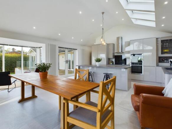 Kitchen/Dining Room