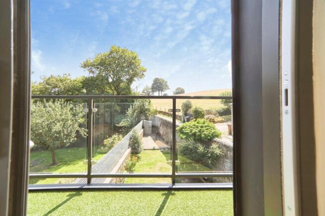 3 bed Detached for sale Image 5
