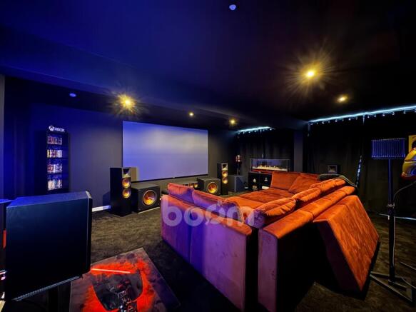 Eglinton Street, Beith cinema room pic