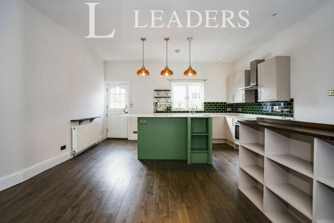 Kitchen/Living Area