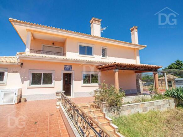 plot-property-spacious-detached-villa-countryside