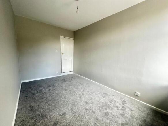 2 bed Apartment to rent Image 12