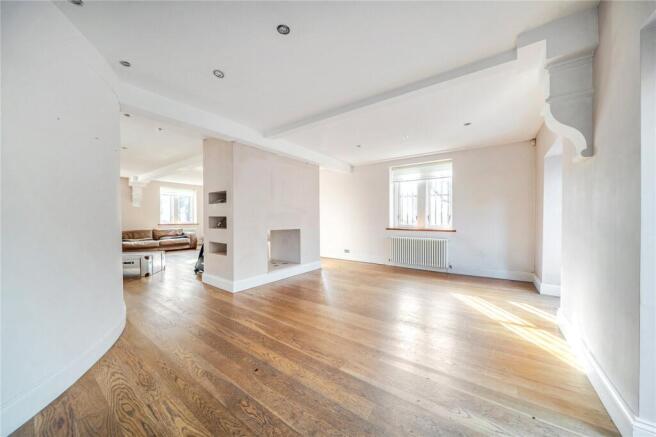 3 bed Detached for sale Image 11