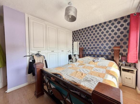 3 bed Terraced for sale Image 9