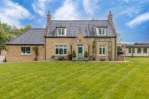 Plumtree Cottage, C46 B6461 In Ednam To To C46 At Eastern Boundary Of Ednam, Kelso TD5 7QE