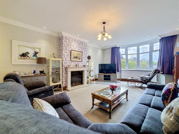 3 bed House for sale Image 12