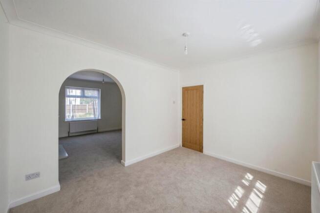 3 bed Semi-Detached for sale Image 4