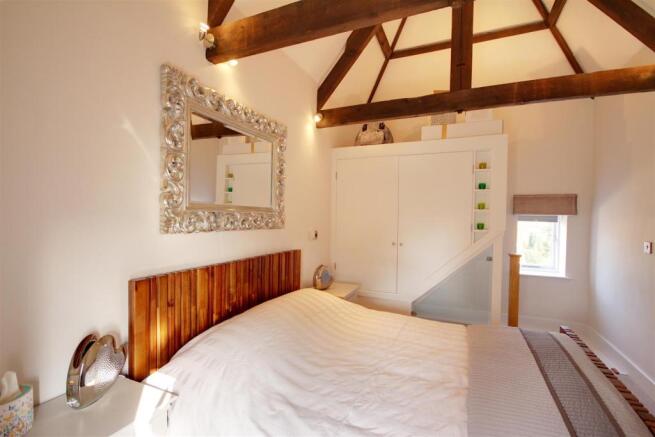 Top Floor bed 2.jpg