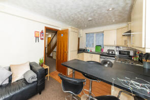 7, Durham Close, Guildford GU2 9TH