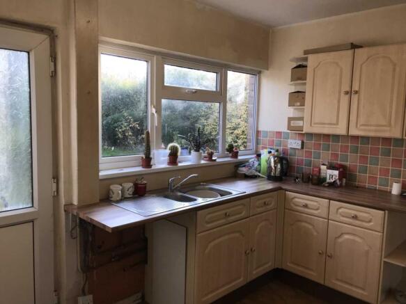 Kitchen 1.JPG