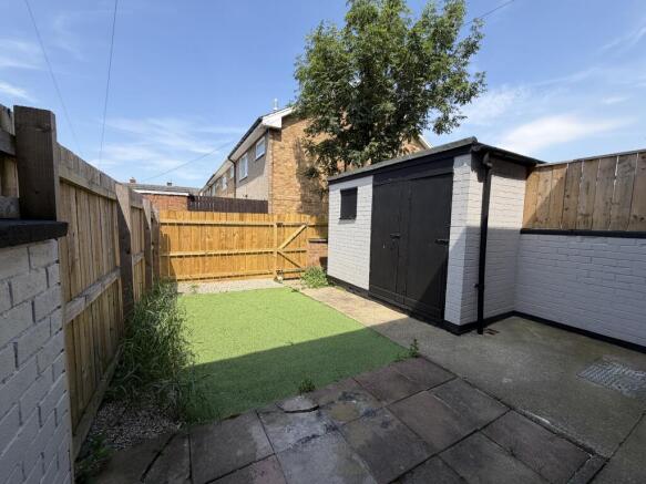 3 bed Terraced for sale Image 11