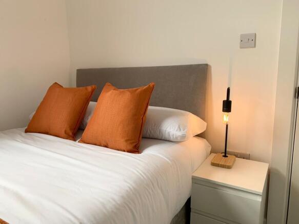 4 bed House of Multiple Occupation to rent Image 5