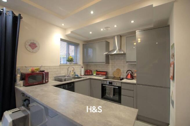 222, Lincoln Road North photo 4