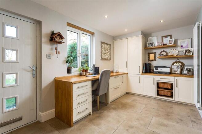 4 bed Semi-Detached for sale Image 5