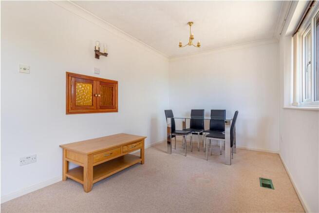 Dinignroom-1.jpg