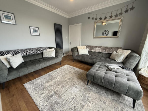 Lounge a.JPG