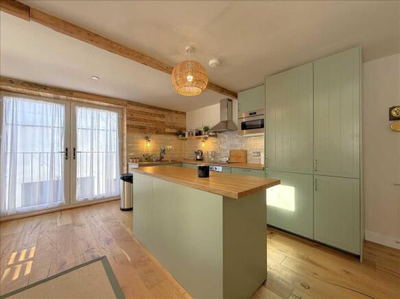 3 bed House for sale Image 12