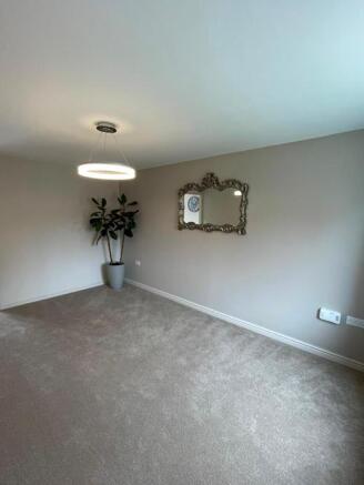 2 bed House to rent Image 3