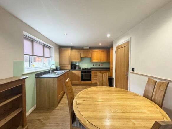 Kitchen lounge.jpg